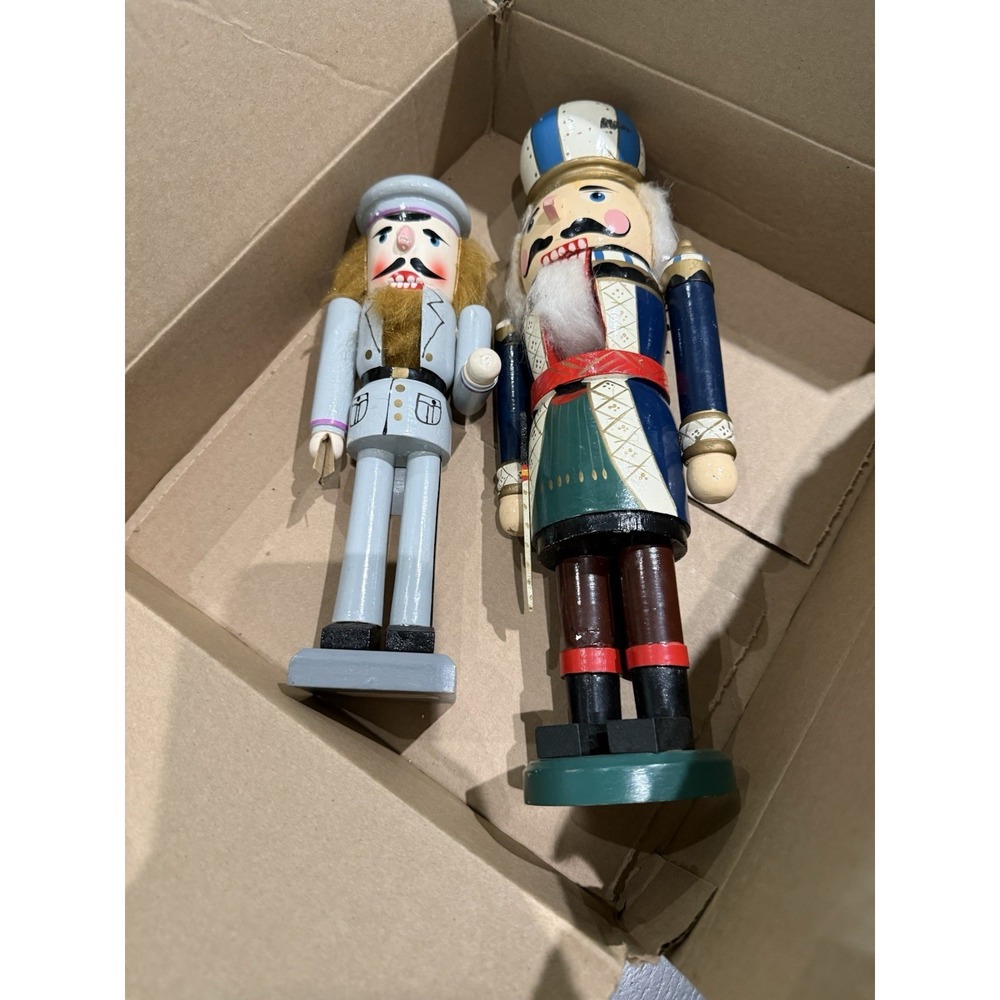 🎄 Vintage Wooden Nutcracker Set of 2 14"King 10"Soldier Hand Painted Christmas - Picture 3 of 8